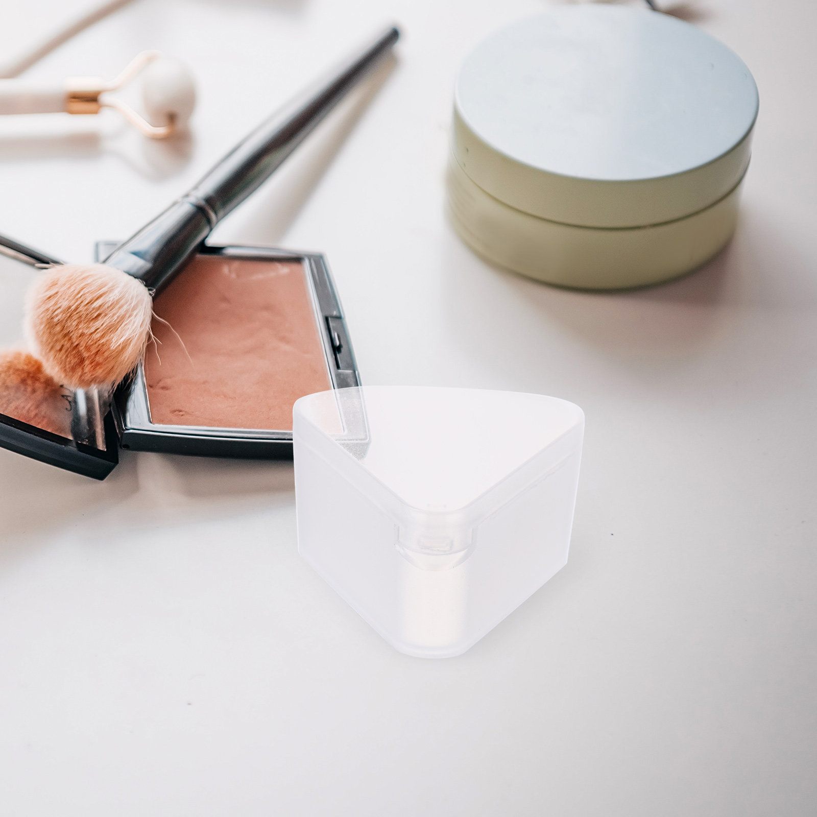 Beauty Makeup & D Anime Studio - 6 Buah Kotak Bedak Segitiga Hemat